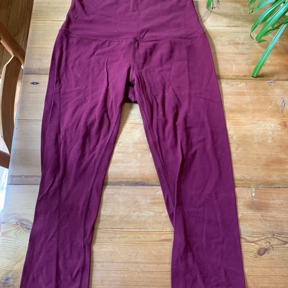 Lululemon Align Cropped, Deep Rouge, Size 6, 19 Inseam - Picture 3 of 4